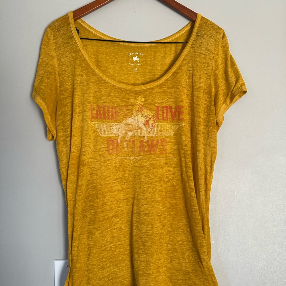 Idlywind sheer Outlaw tee Size XL